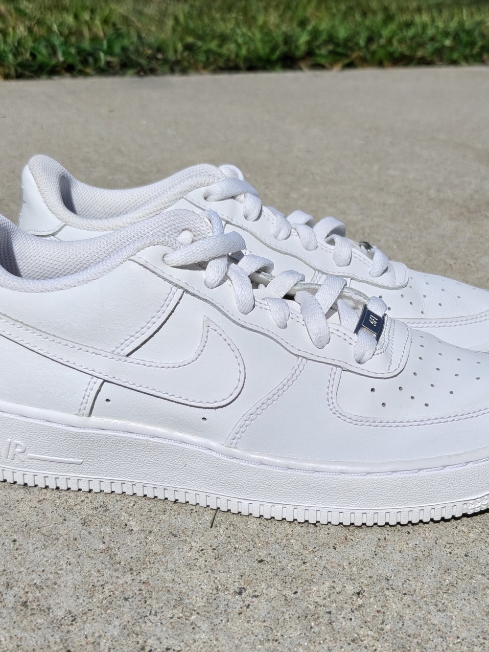Nike Air Force 1 Low Triple White Leather Youth Size 6.5Y Women 8 DH2920-111